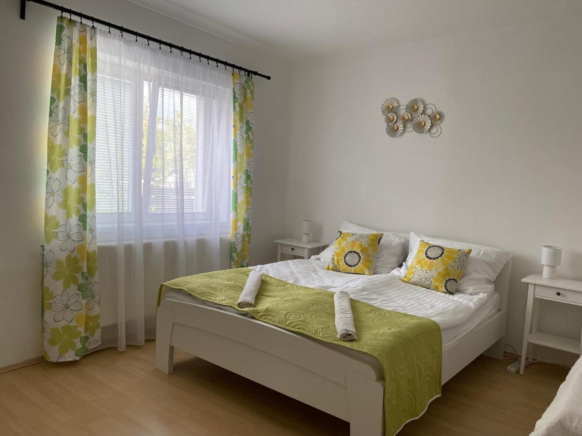 Kincso Vendeghaz Apartment Sarospatak Ngoại thất bức ảnh