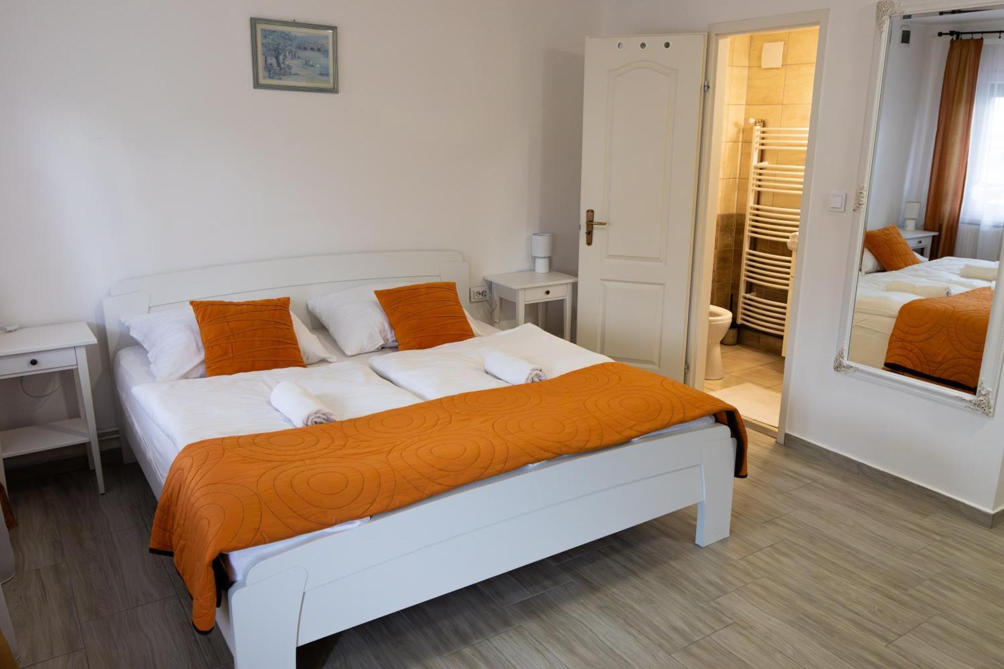 Kincso Vendeghaz Apartment Sarospatak Ngoại thất bức ảnh