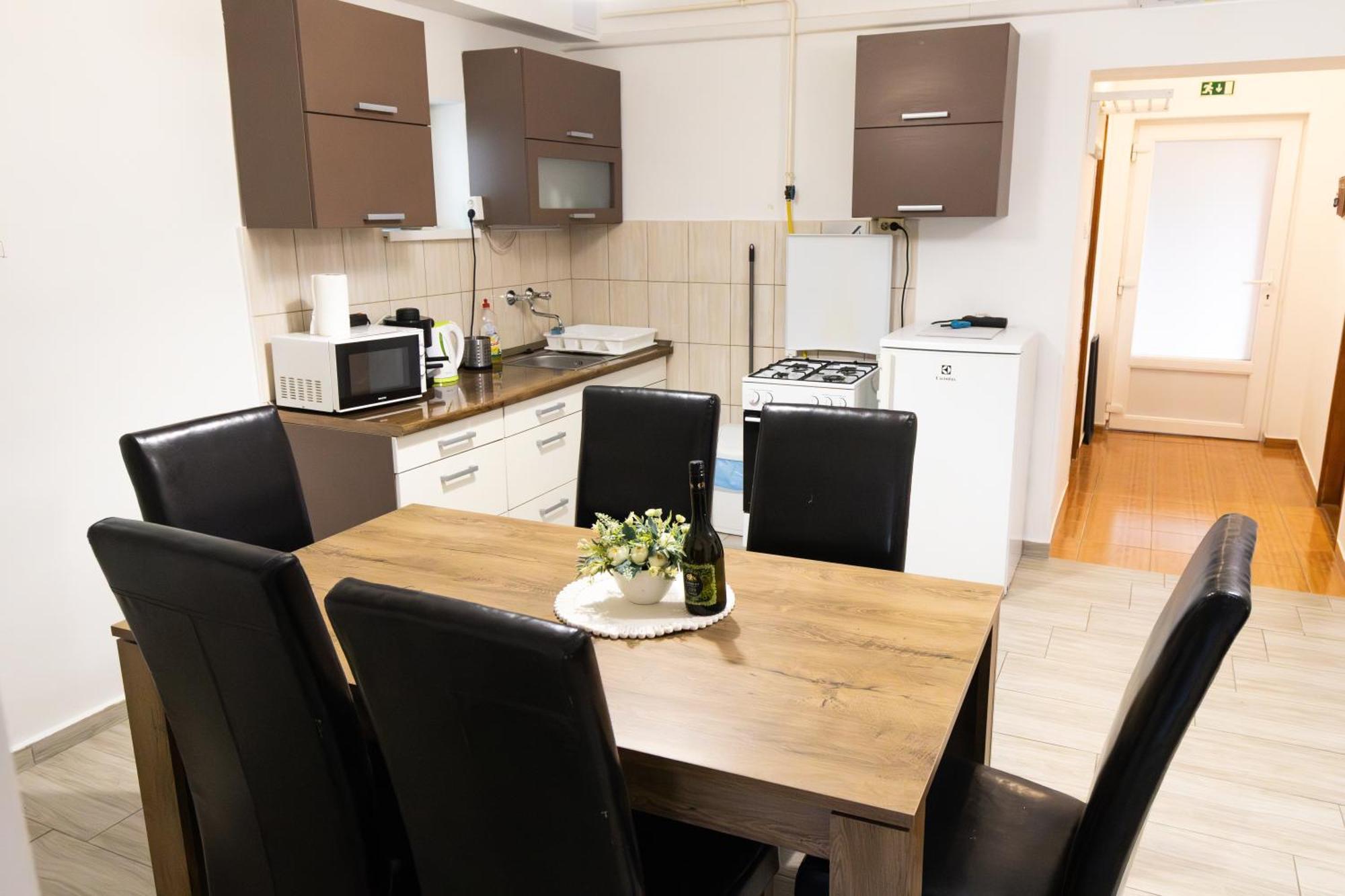 Kincso Vendeghaz Apartment Sarospatak Ngoại thất bức ảnh