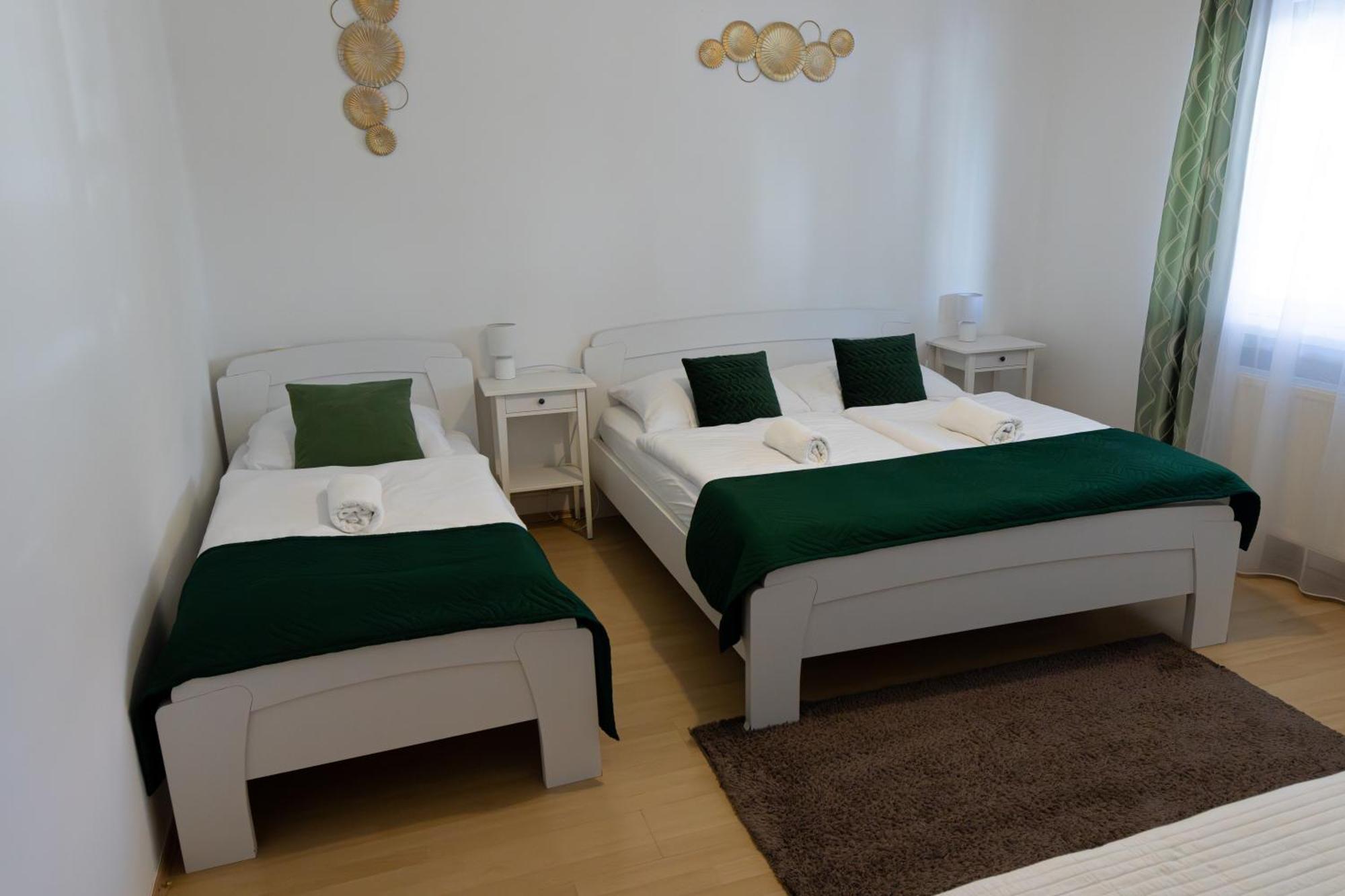 Kincso Vendeghaz Apartment Sarospatak Ngoại thất bức ảnh